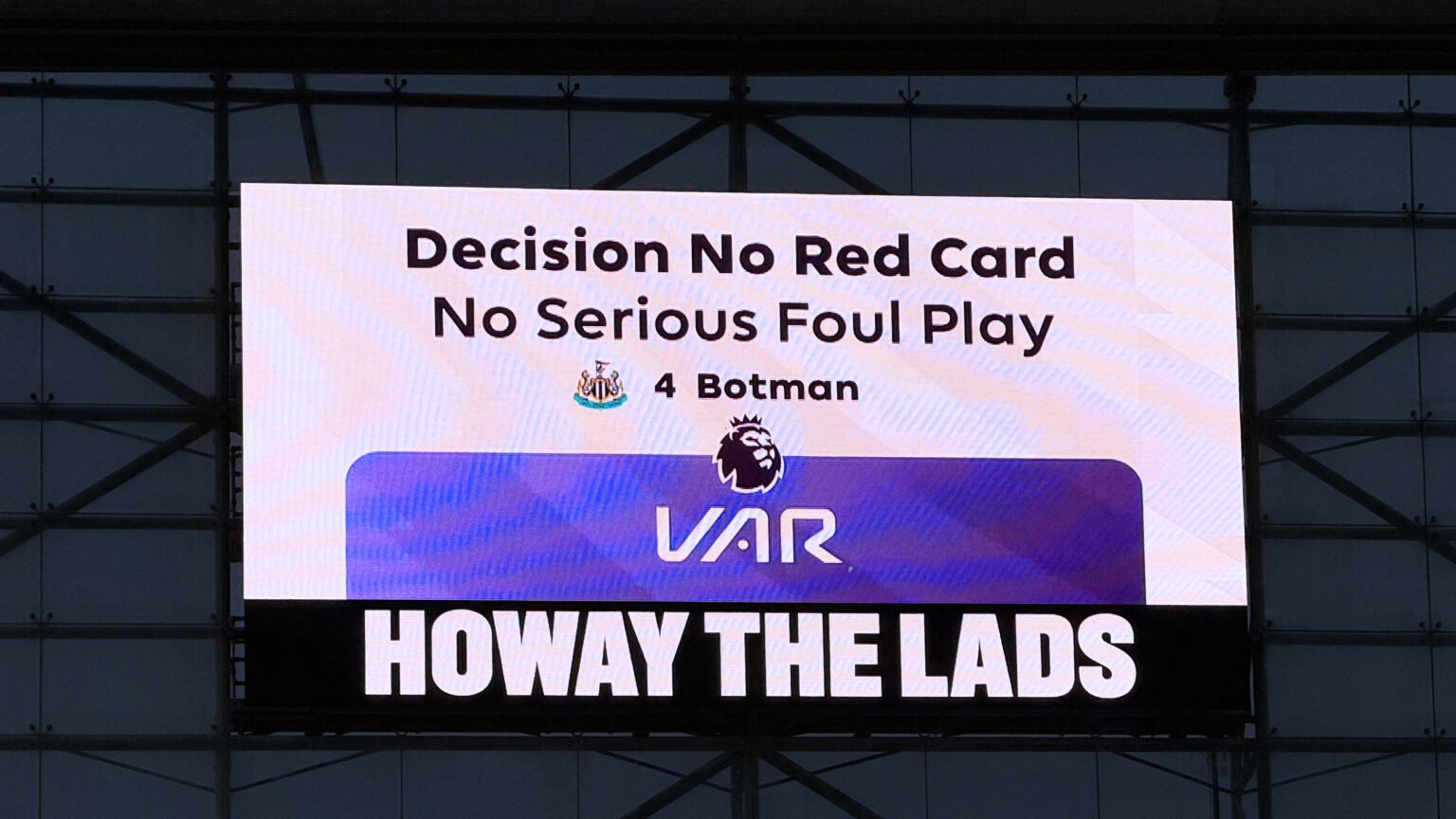 Howard Webb dissects key decision controversy in Newcastle United v ...